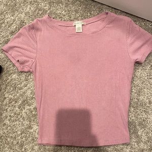 pink tee
